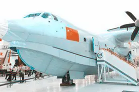 中国骄傲 外媒：国产蛟龙AG600水陆两栖飞机首次曝光 壮哉视频封面