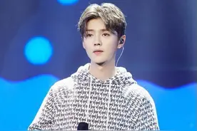 鹿晗助阵大张伟 现场唱新歌获赞“行走的CD”图片