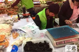 超市水泡木耳并非不能直接食用生鲜木耳图片