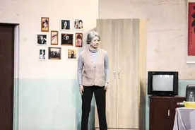 《喜剧总动员》“华妃”蒋欣遭遇“咖妃”宋小宝图片