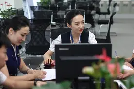 “世界最美空姐”桂冠出炉 中国女孩笑容引世界追捧！图片