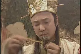 允文无意打翻锦盒，三个锦囊倾倒而出，朱元璋到死都在为允文考虑视频封面