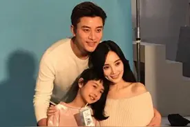 贾乃亮李小璐拍广告，抱着的女孩却不是甜馨图片