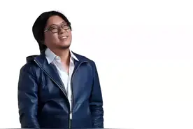 德国总理勃兰特在华沙的惊天一跪，促进了德国经济已致世界经济的大力发展，也使得他获得了诺贝尔和平奖#高晓松#明星视频封面