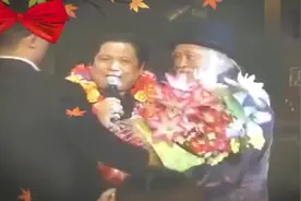 机智沙鸥回答了114岁老人问题，什么叫做幸福和快乐视频封面
