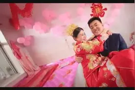 真实婚礼 新郎抱着新娘 伴郎爱的直接把伴娘抱起来了视频封面