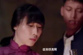 领导突击检查害惨了逗比校长，连夜找人冒充老师视频封面