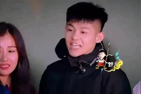一年级同学在陈思成面前自我介绍，潘宥诚胆言抢饭碗视频封面