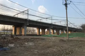 京沪高铁济南拆违困局：拆和建反复拉锯，有的缴罚款就变合法图片