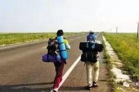 三明乡村出现一对“穷游”德国情侣 迷路又无助图片