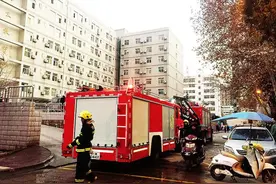 体院女生宿舍突发大火 幸无人员受伤图片