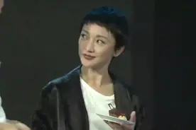 陈砺志为周迅霍建华喊冤：片酬高只因剧集太长视频封面