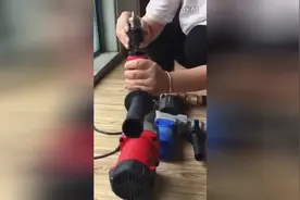 多功能家装打孔工具是如何从电锤到电钻功能转换？夹头如何安装？视频封面
