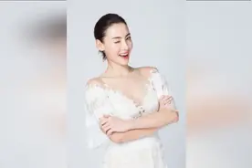 张柏芝产后写真曝光 穿白纱裙笑容幸福状态佳视频封面
