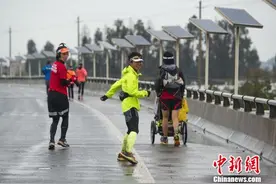 29岁小伙辞职从上海跑到昆明 4000余公里边跑边旅行图片