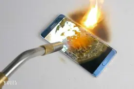 三星note7都被召回了还被拉出来做暴力测试 这次是直接火烧视频封面