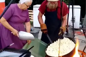 看看老欧洲人是怎么炸爆米花的视频封面