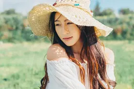 人间春水流不尽，情事歌不完，诗情常新鲜图片