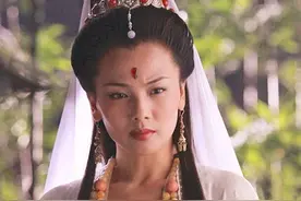 为何很多人认为妈祖就是观音？她穿着和观音一样，手握净瓶杨柳！图片