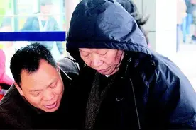惠州火车站的离别瞬间‖分开是为了下次再见图片