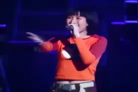 中国娃娃泰国演唱会现场演唱《我爱你》全场几万观众尖叫不断！视频封面