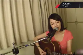 美女吉他弹唱 陈绮贞的《太聪明》图片