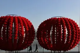 公交增运力迎庙会客流高峰 地坛白云观龙潭湖成热点图片