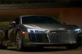 为什么男人也应该开银色车？R8告诉你图片