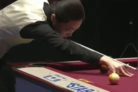 两位台球女神之间的对决，潘晓婷这击球姿势太美，不愧是九球天后视频封面