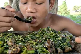 肌肉小伙自带食材野外烹饪，爆炒牛肾卖相不好味道却很香视频封面