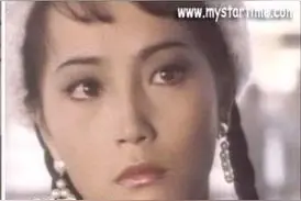 被周星驰捧红，与僵尸道长生死相恋的石榴姐，如今为何街边吃烤串图片