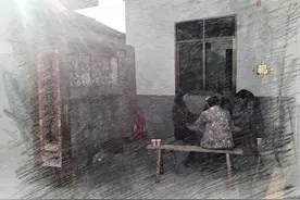 春节，无论你们城里人怎么玩，我只想在太阳底下打麻将~~图片