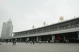 南京火车站南北广场有望贯通 建230米长地下通道图片