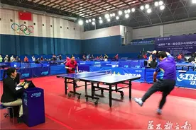 “干瞪眼”VS“血战到底” 国家级乒乓球裁判成都切磋图片