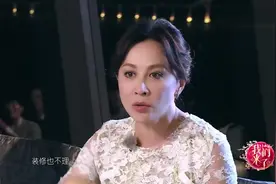 刘嘉玲实力模仿梁朝伟，太像了！网友：不愧是伟哥的妻子！视频封面