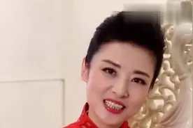 最美央视主持周涛，50岁近照惊艳，网友：不老女神视频封面