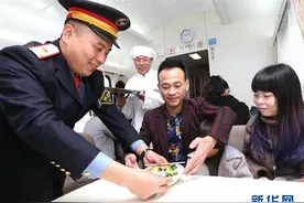 伴我青春20年 留下温情沪港间--两位车长眼中沪港列车20年的变与不变图片
