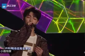 陈立农跨年现场演绎《一半是我》，唱完狂奔下台，莫名其妙视频封面