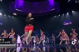 2019江苏卫视跨年演唱会 草蜢乐队失恋阵线联盟林志玲伴舞视频封面