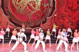 把戏曲身段变成广播操，有没有武林高手的感觉图片