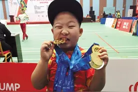 假期“减肥”作业 亲子共练效果好图片
