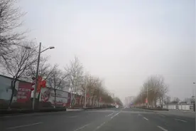 限号首日的太原路面上车辆稀少，通行特别顺畅！视频封面