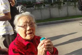 “梁山伯”化蝶而去：越剧范派创始人范瑞娟去世图片