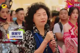 一年级：虞书欣商场走秀太可爱，潘潘走女步很“妖娆”视频封面