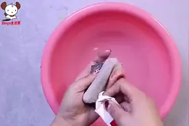 教你清洗袜子的正确方法，再脏再黄的袜子，洗完像新的一样视频封面