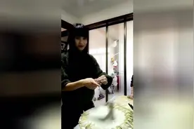 农村小媳妇开半挂走红，过年包饺子图片
