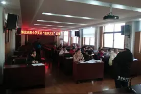 解放西路小学举办英语故事大王比赛活动图片
