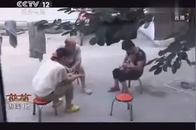 6个月大的婴儿瘦的只剩下皮包骨头，险被活活饿死，竟是妈妈所为视频封面