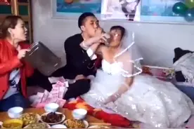 二十六岁男人娶了五十六岁老奶奶，画面太剌眼！视频封面