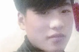 少年李纪元 水塘书写英勇图片